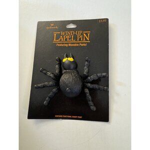 Hallmark Lapel Pin Halloween Black Spider Moveable Parts MM8